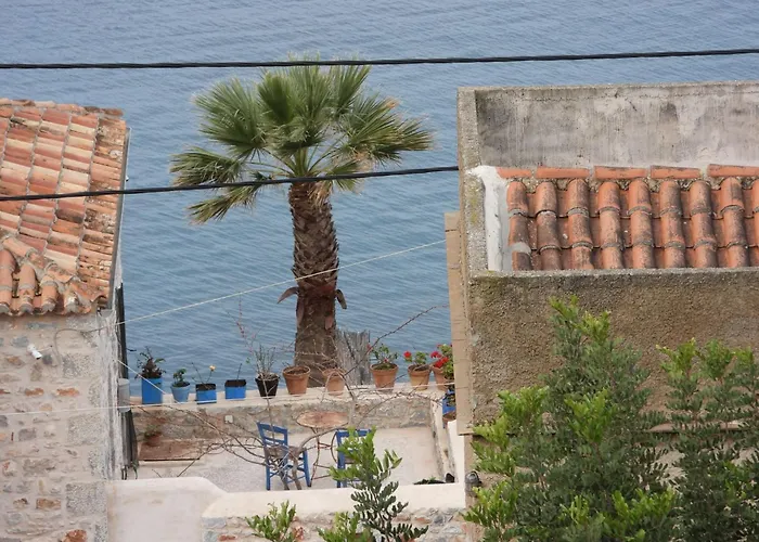 Sophia - Sea Front Apartman Liménion